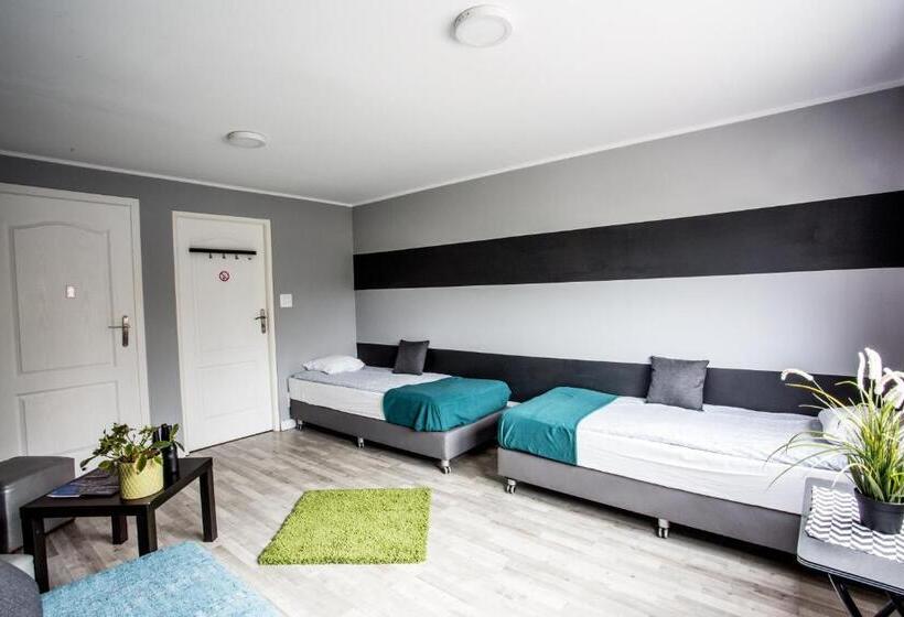 اتاق استاندارد چهار تخته, Tetris Sopot