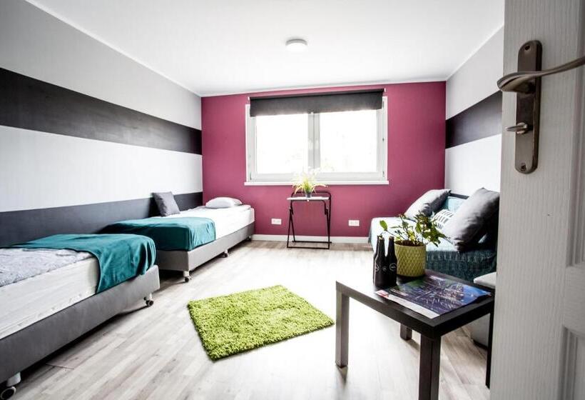 اتاق استاندارد چهار تخته, Tetris Sopot