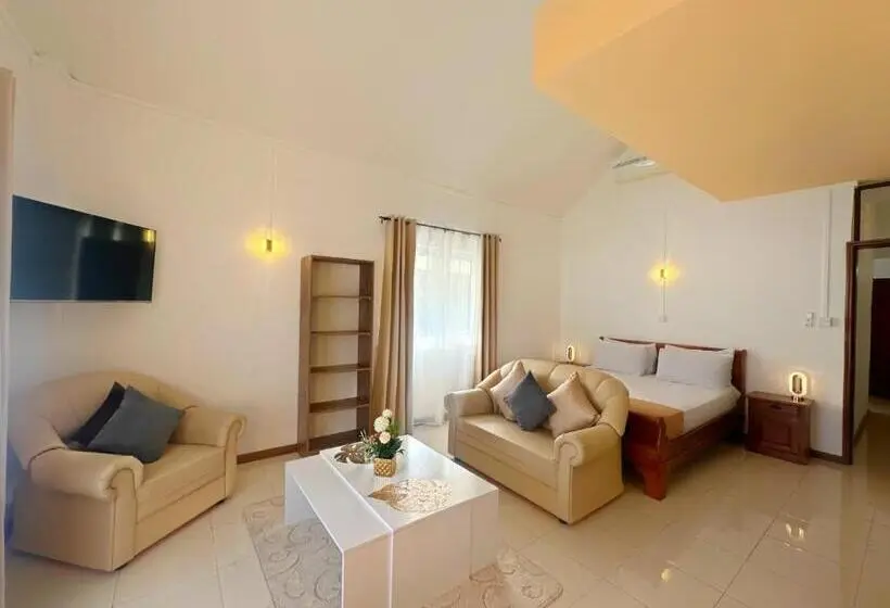 2 Bedroom Apartment Pool View, Koa