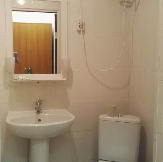 标准间, Admiral Hotel Hostel