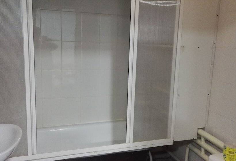 四人标准间, Admiral Hotel Hostel