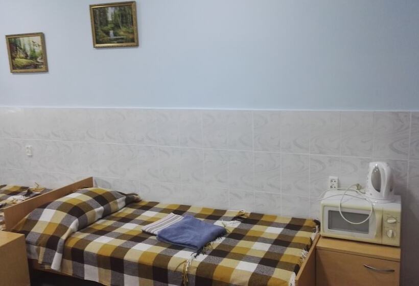 四人标准间, Admiral Hotel Hostel