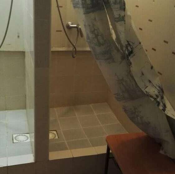 单人经济间, Admiral Hotel Hostel