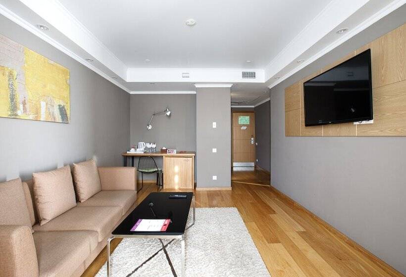 스위트, Azimut City Hotel Khabarovsk