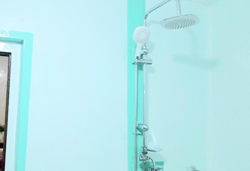 スタンダードトリプルルーム, Belview Guest House