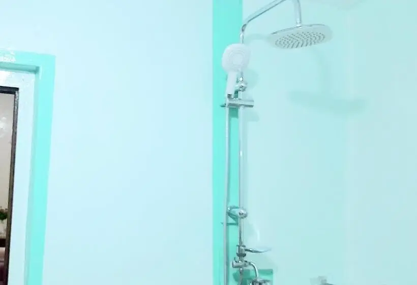 Standard Kolmen Hengen Huone, Belview Guest House