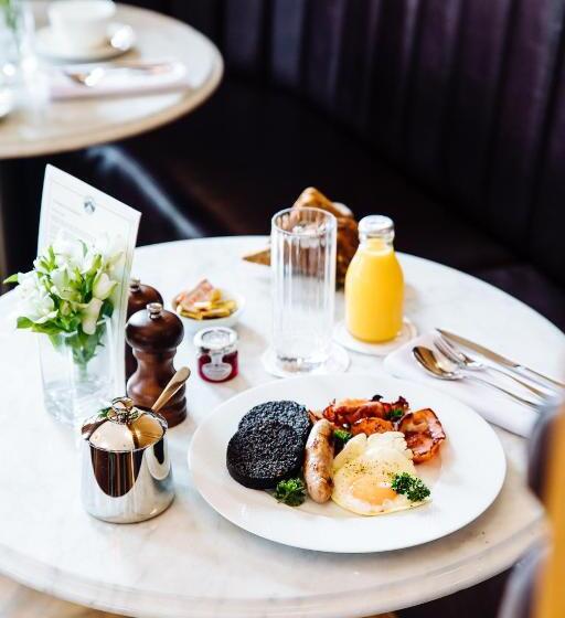 1 Bedroom Penthouse Apartment, Cheval The Edinburgh Grand