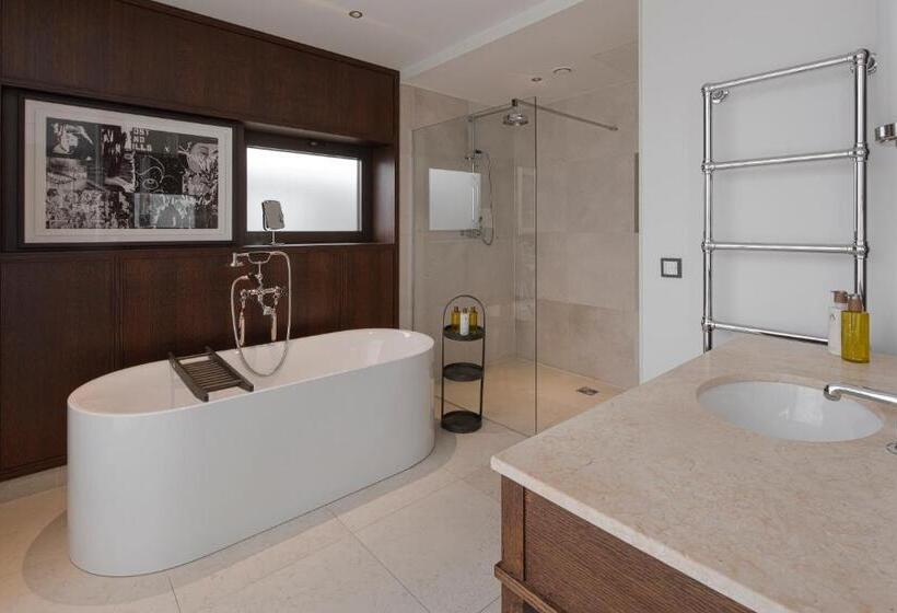 1 Bedroom Penthouse Apartment, Cheval The Edinburgh Grand