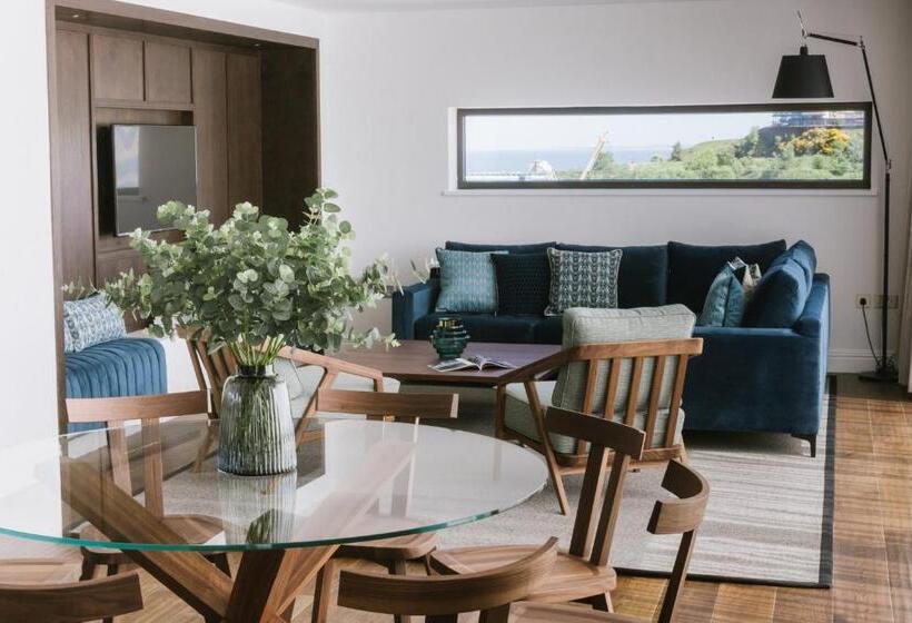 1 Bedroom Penthouse Apartment, Cheval The Edinburgh Grand