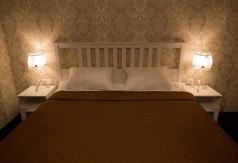 スタンダードルーム, Denisovsky Dvorik