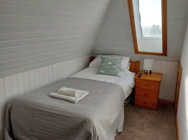 패밀리 룸, Eddlewood Guest House