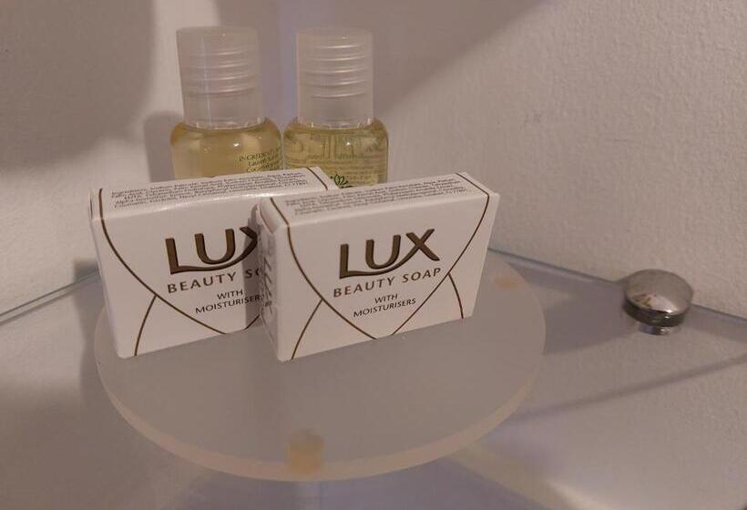 패밀리 룸, Eddlewood Guest House