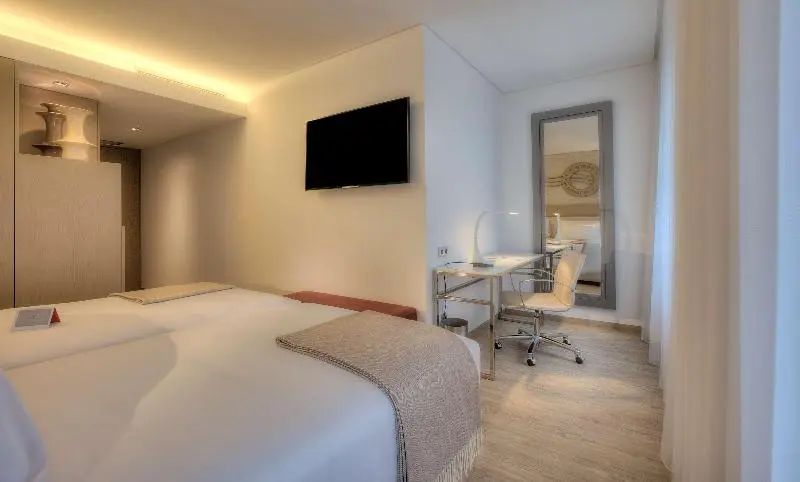 اتاق استاندارد, Holiday Inn Express   London Heathrow T4, An Ihg