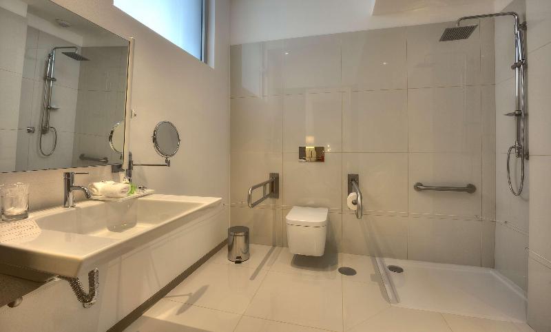 Номер Стандарт, Holiday Inn Express   London Heathrow T4, An Ihg