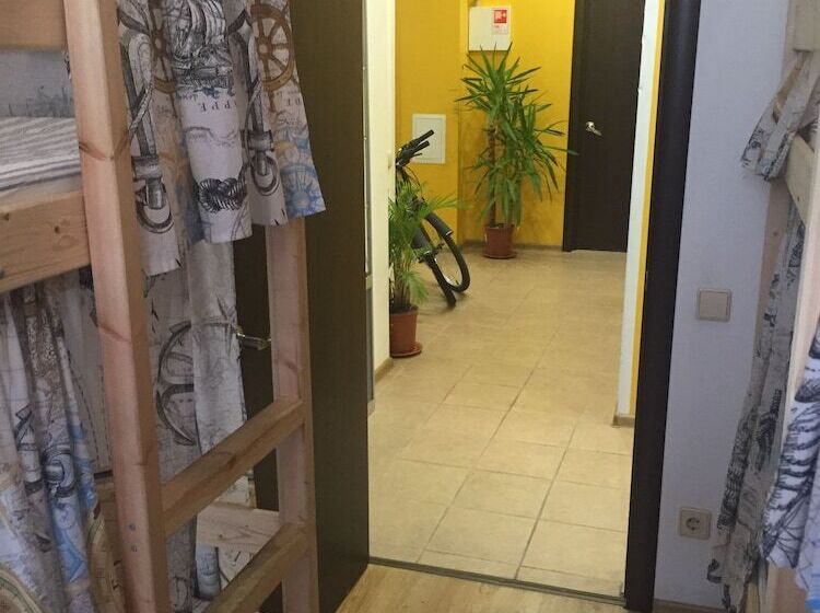 Кровать в Общей Комнате, Hostel Morskoy