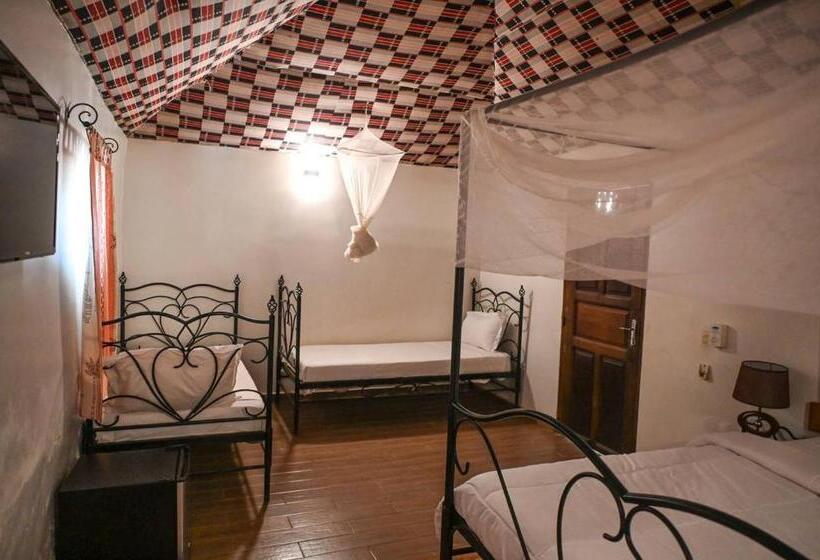 اتاق خانوادگی, Le Trarza