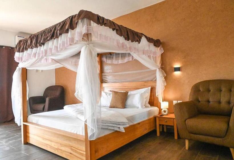 Suite with lake view, Le Trarza