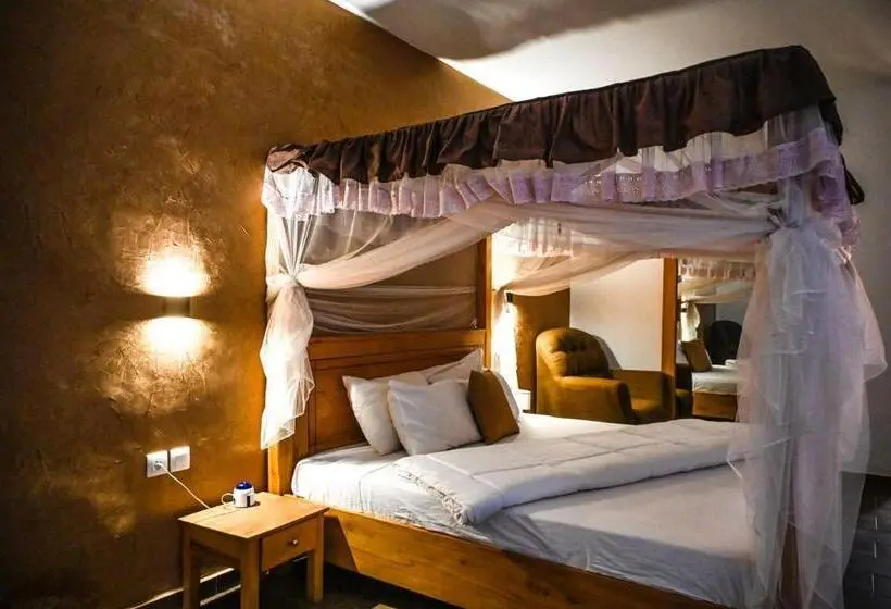 Suite with lake view, Le Trarza