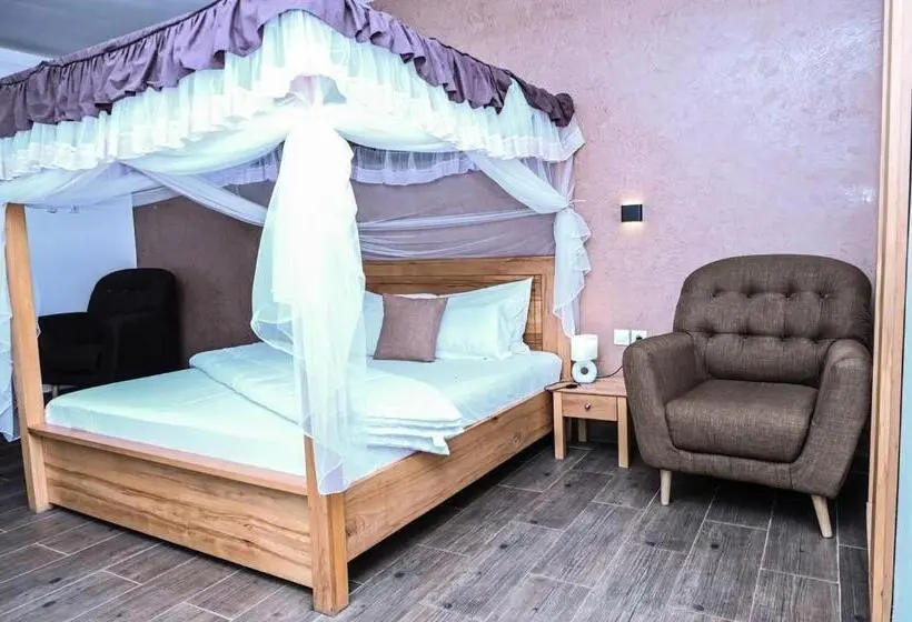 Suite with lake view, Le Trarza