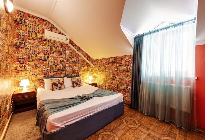 سوییت جونیور, Marton Villa Baden