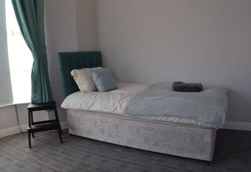 Номер Стандарт Трехместный, Queens Guesthouse Manchester