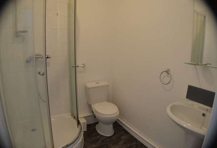 舒适三人间, Queens Guesthouse Manchester