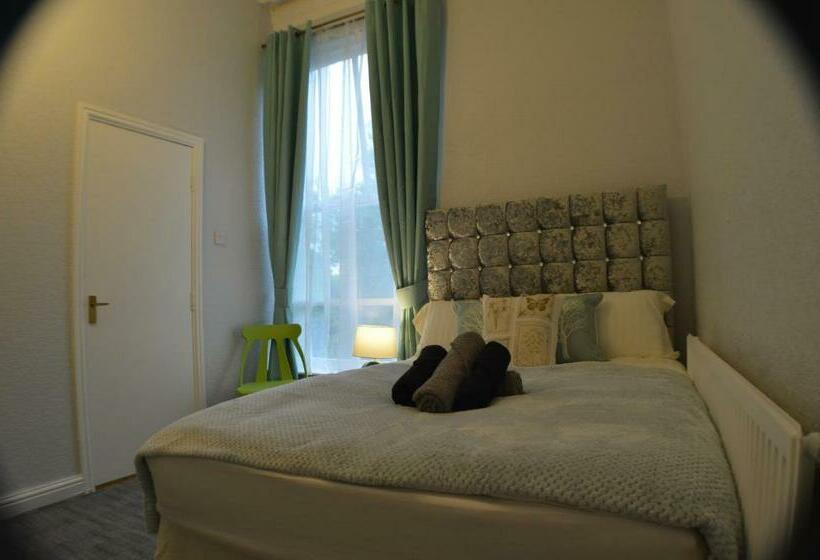 Номер Стандарт Трехместный, Queens Guesthouse Manchester
