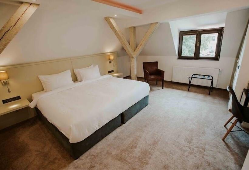 스탠다드 룸, Republique