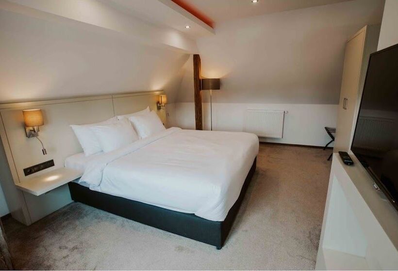 스탠다드 룸, Republique