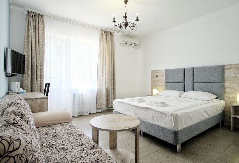 اتاق خانوادگی, Rodos