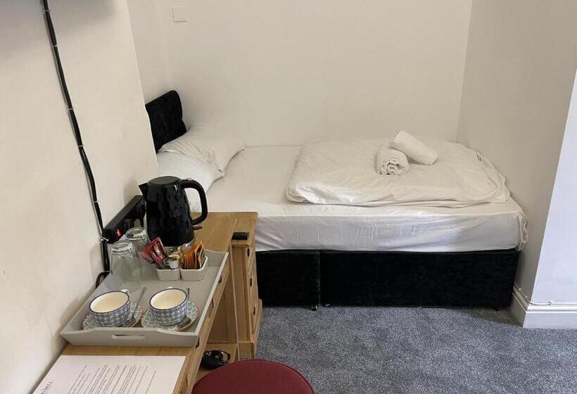 Номер Economy, The Old Bell