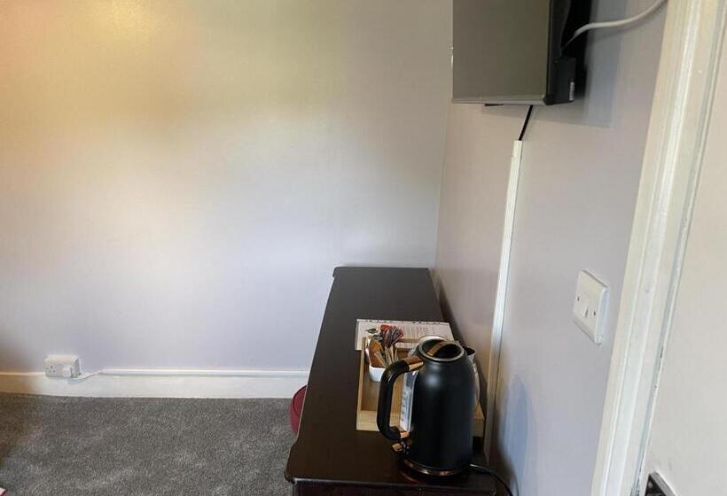 Номер Стандарт, The Old Bell