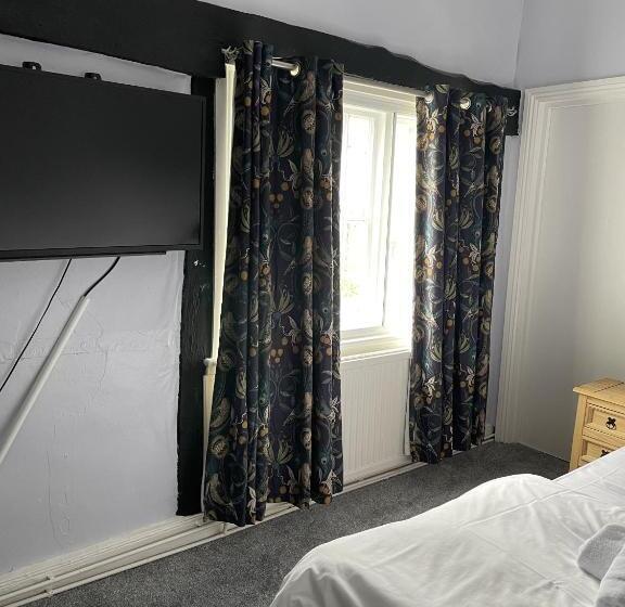 Номер Стандарт Индивидуальный, The Old Bell