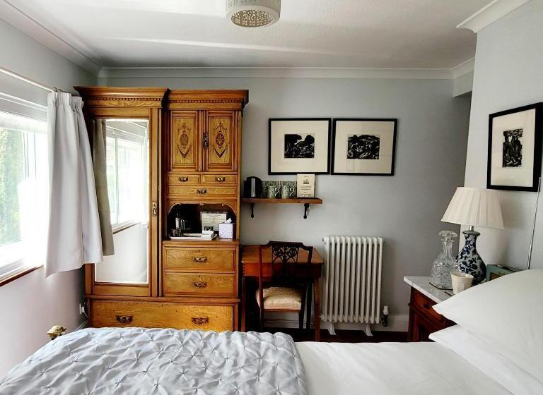 اتاق استاندارد, The Old School B&b