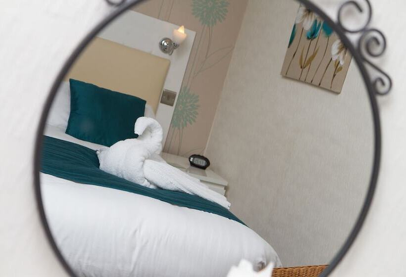 标准间, The Strathdon