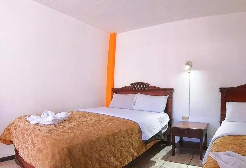 Standard Neljän Hengen Huone, Hostal Anais