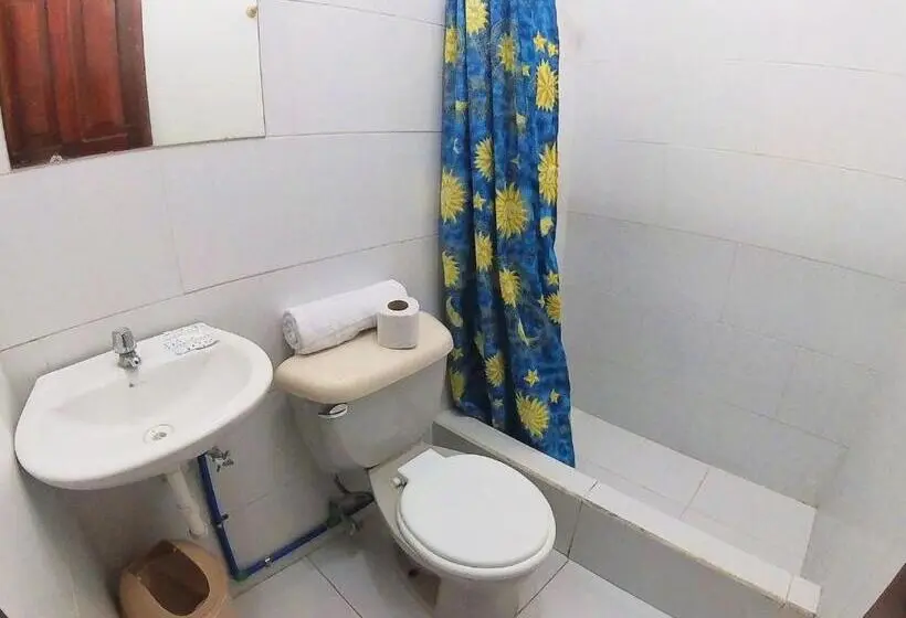 Perhehuone, Hostal Anais