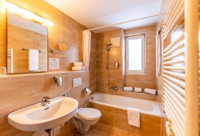 Номер Стандарт с Балконом, Club Hotel Am Kreischberg