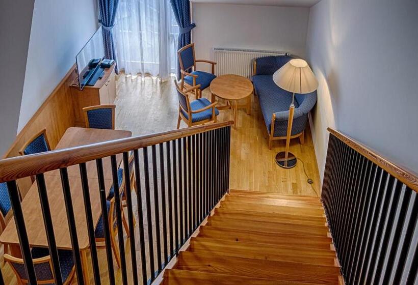 דירת שלושה חדרים, Club Hotel Am Kreischberg