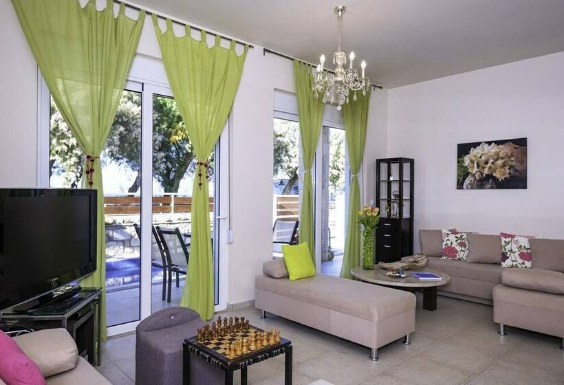 וילה בת חדר שינה 1, Azure Beach