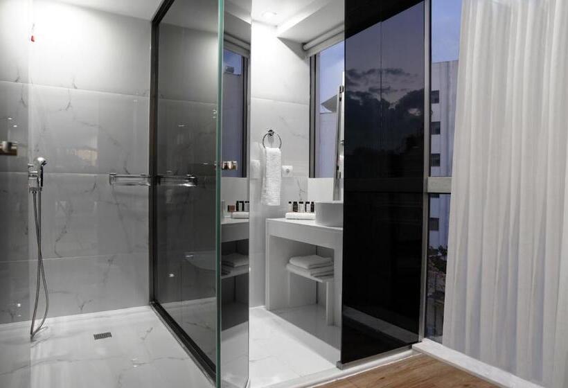 סוויטה עם נוף, B4b Athens Signature