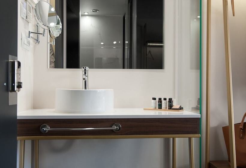 חדר סופריור עם נוף, B4b Athens Signature