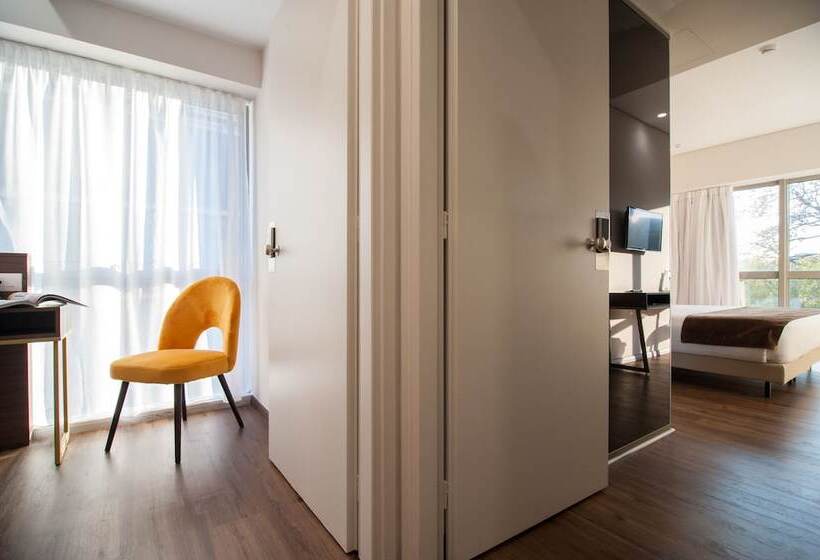 2 Bedroom Suite City View, B4b Athens Signature