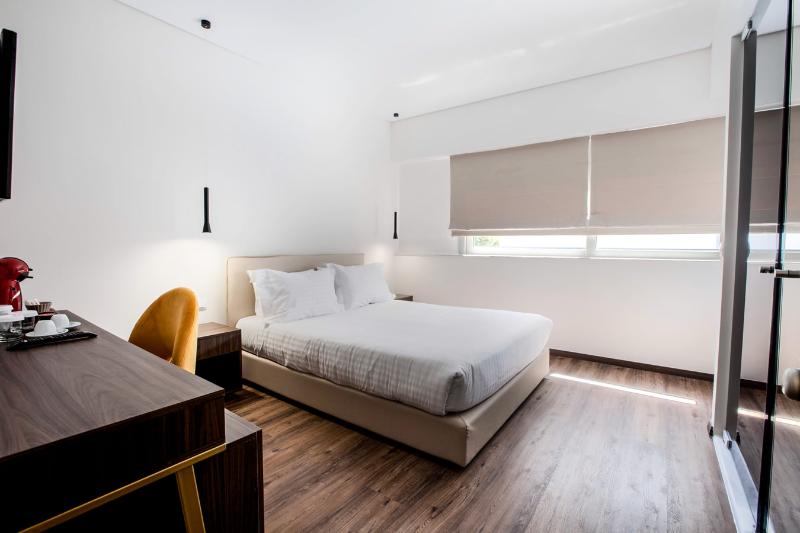 חדר קומפורט יחיד, B4b Athens Signature