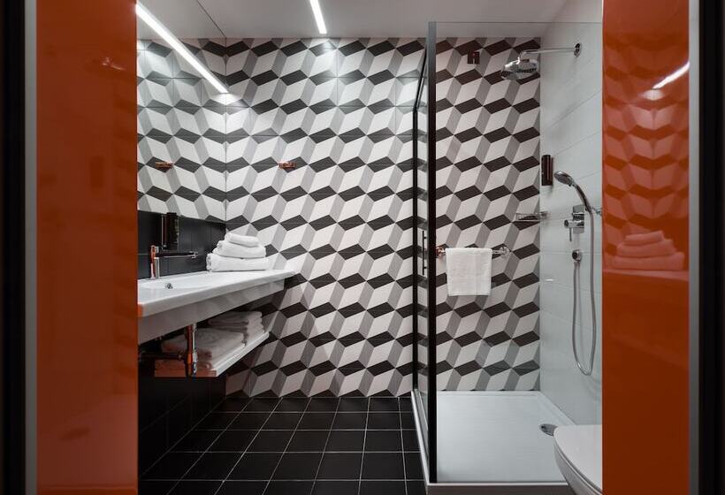 اتاق سوپریور, Bank