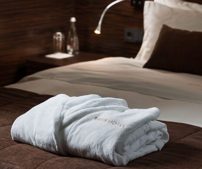 سوییت جونیور, Bank