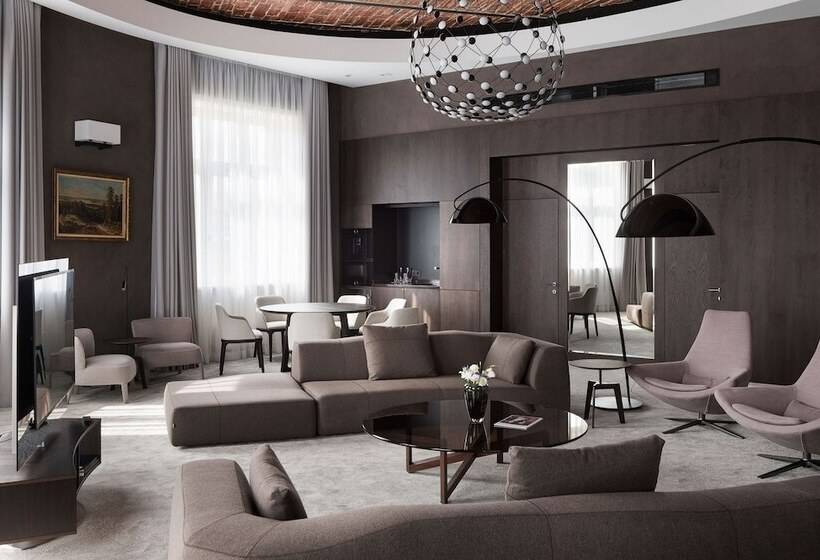 سوئیت پرزیدنت, Bank