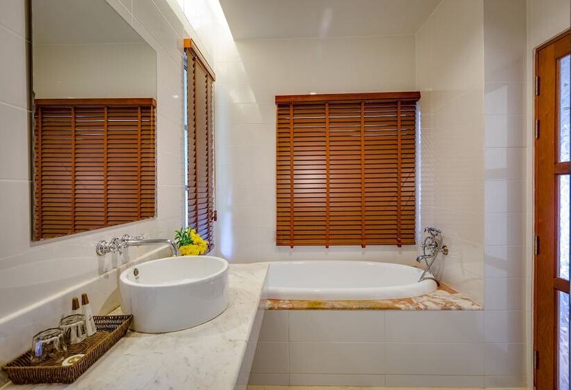 فيلا 3 غرف نوم مزودة بحمام سباحة, Fisherman Way Beach Villa