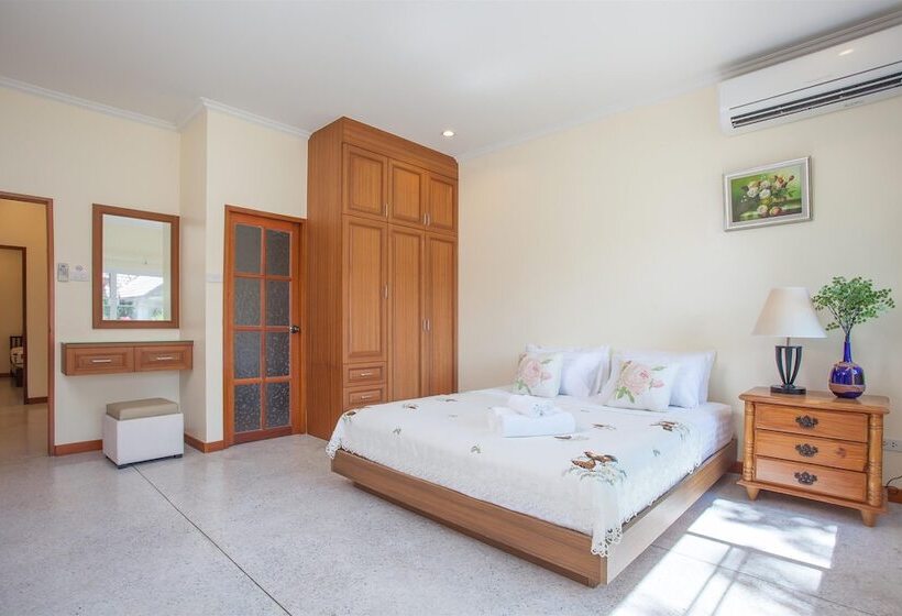 Вилла 4 Спальни, Fisherman Way Beach Villa