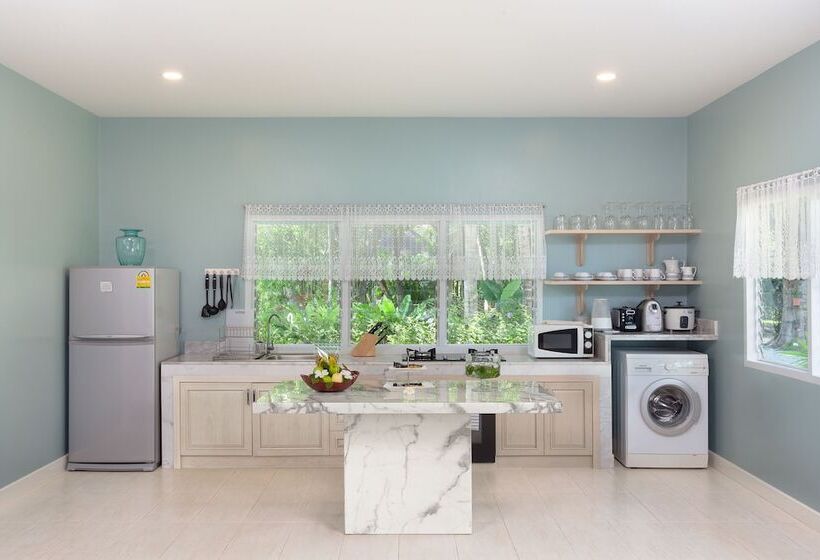 فيلا غرفتين نوم مطلة على البحر, Fisherman Way Beach Villa